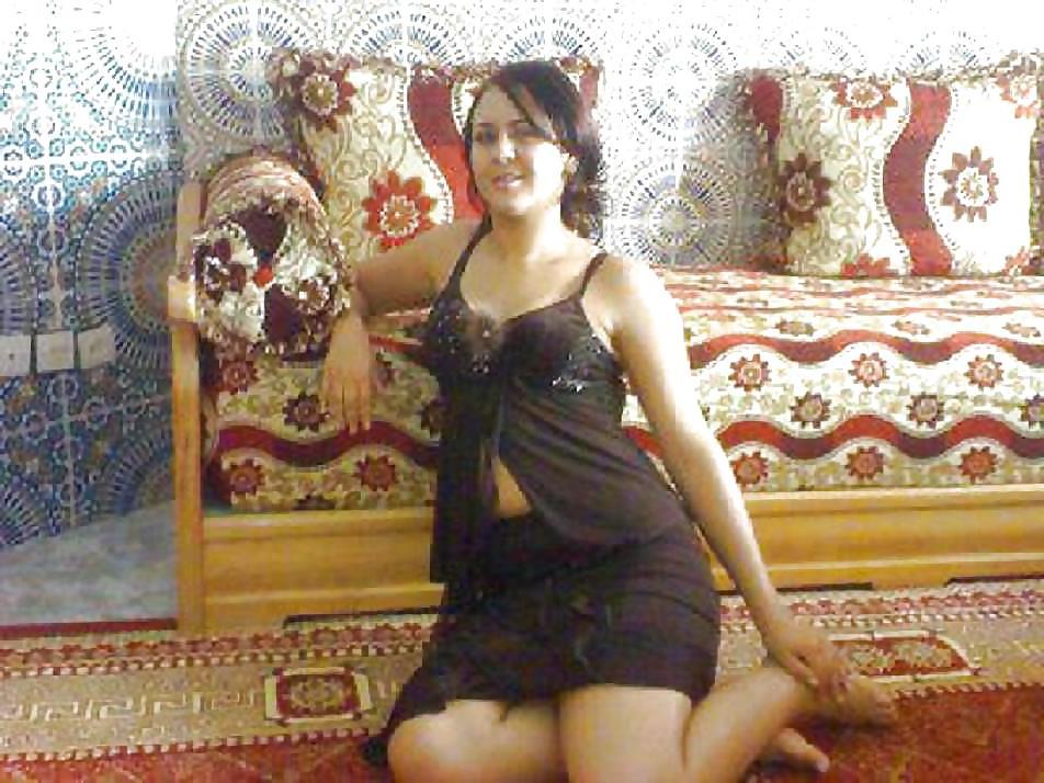 11P Some tunisian bitch :)
