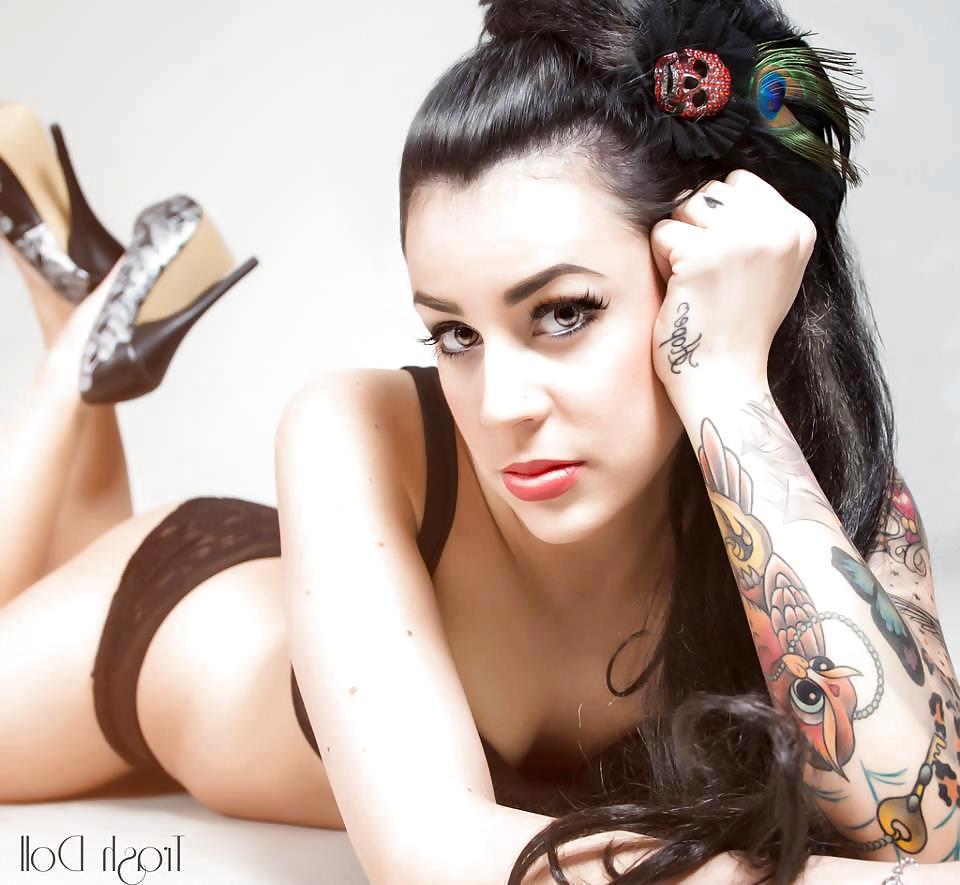 25P Tattoo models (female) 15.1