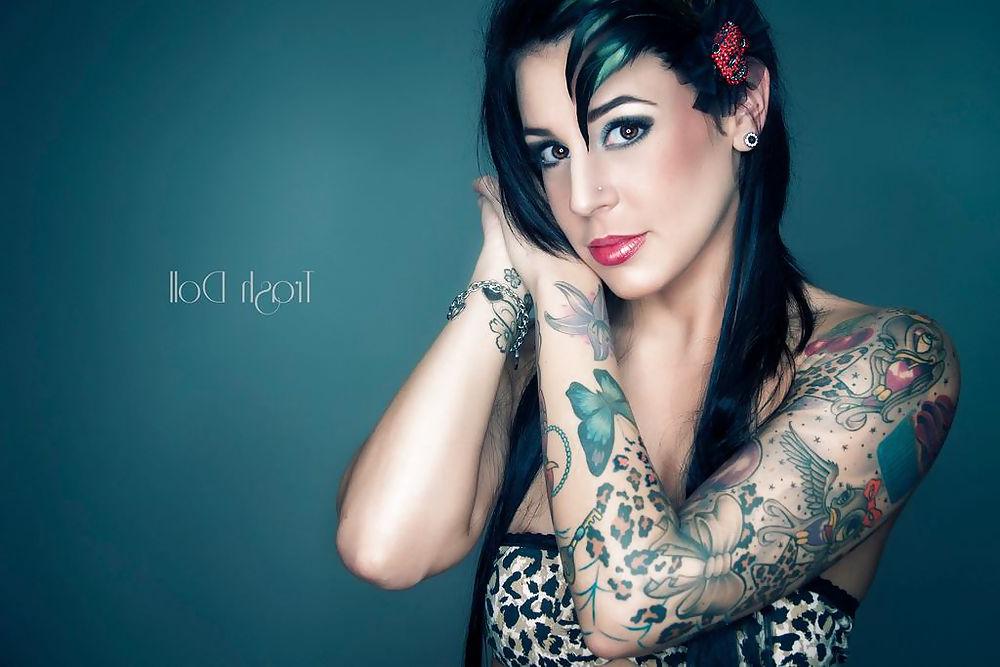 25P Tattoo models (female) 15.1