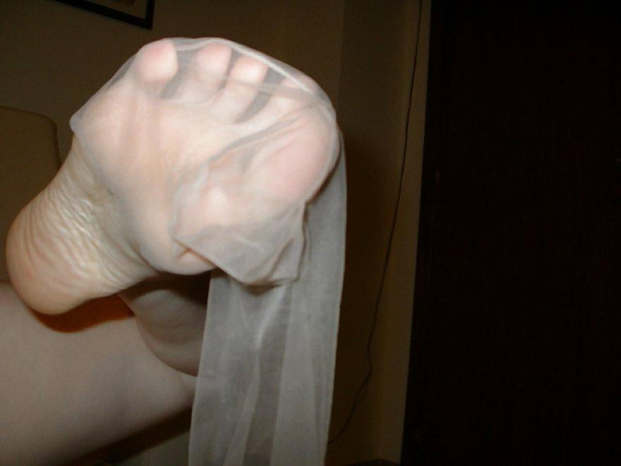 25P Nylon Feet 001