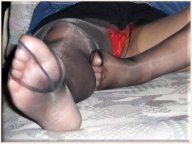 25P Nylon Feet 001
