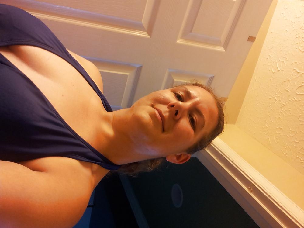 21P Big sloppy girl...kinda hot in a weird way
