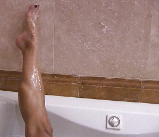 25P FBB arch feet and leg gallery