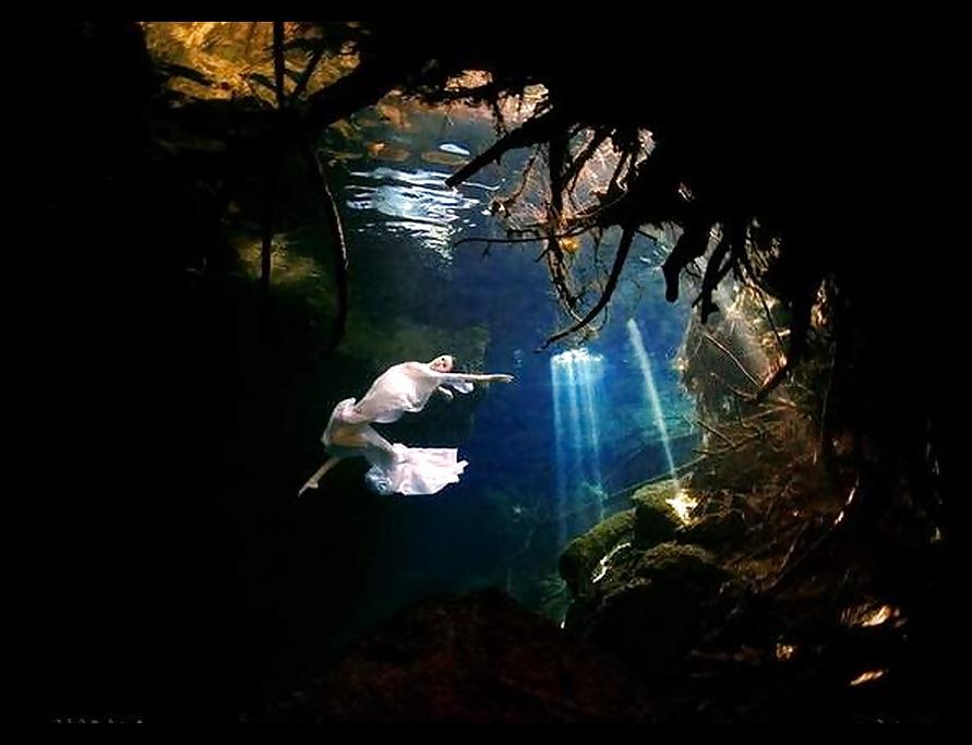 25P Underwater Art Anatoly Beloshchin for Black--Widow II