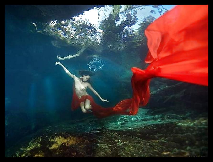 25P Underwater Art Anatoly Beloshchin for Black--Widow II