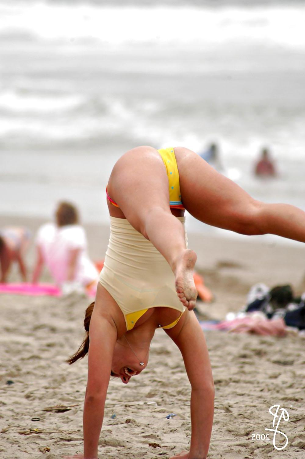 16P TOPLESS TANNING, OUTDOOR TITTIES, NUDE BEACH PHOTOS