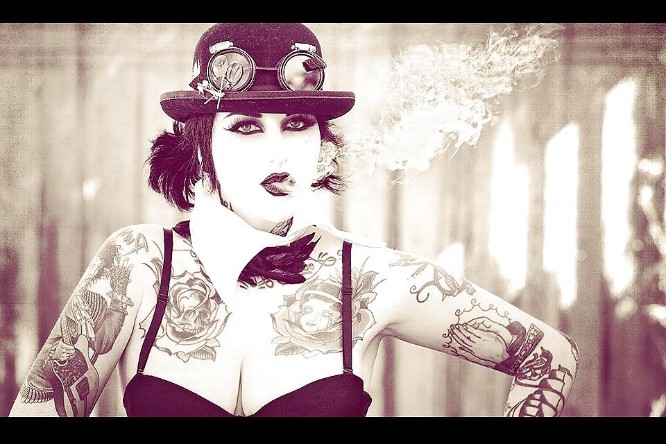 25P Tattoo models (female) 19.2
