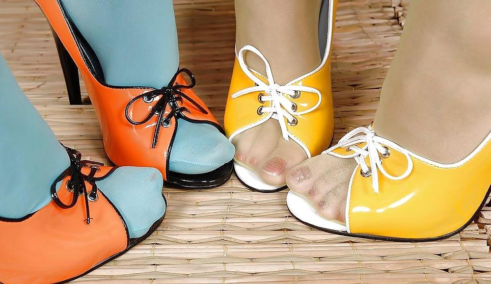 6P Nylon Feet 001