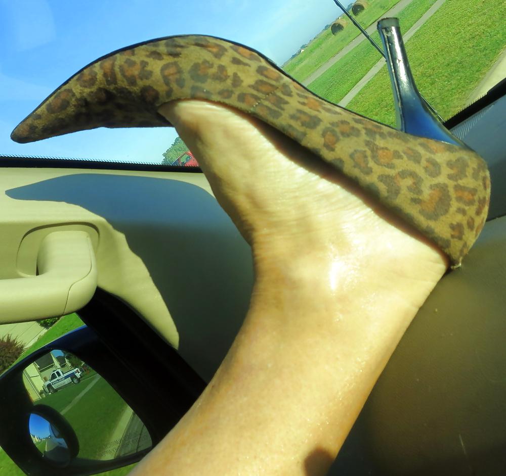 25P 9 west and my feet