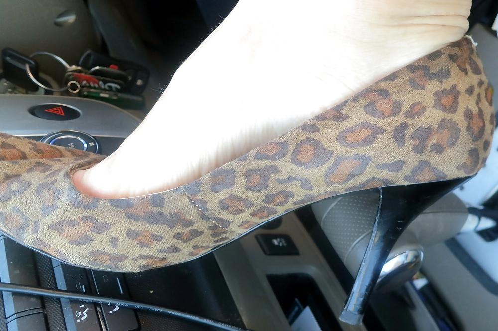 25P 9 west and my feet