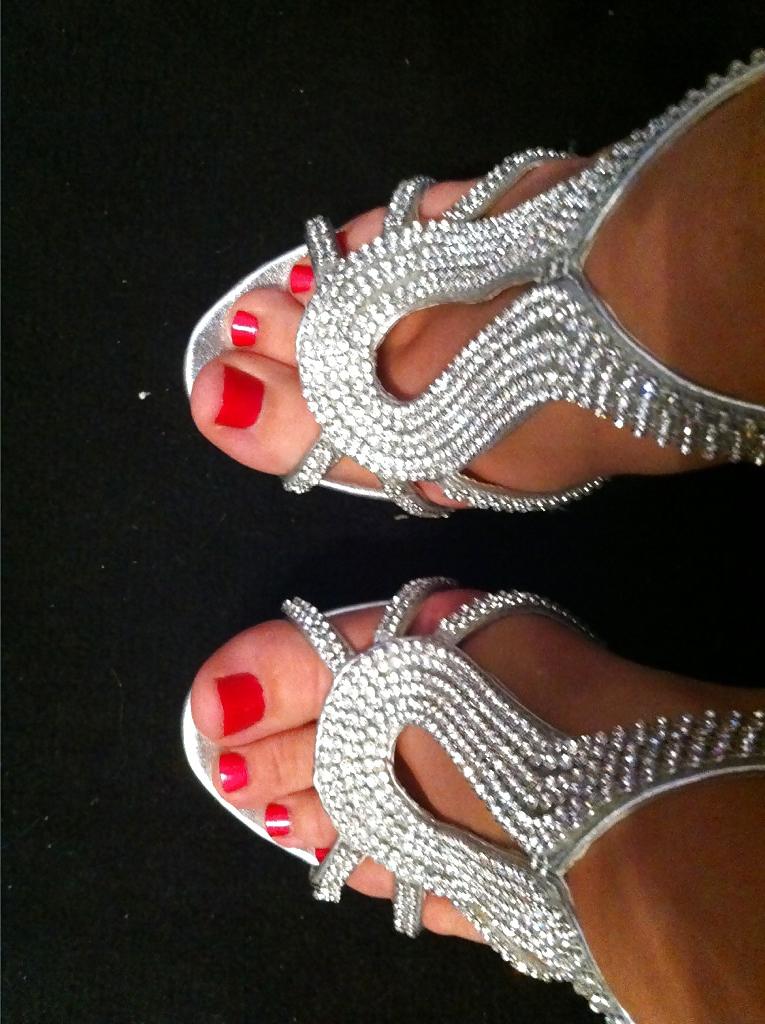 17P Paige turnah feet