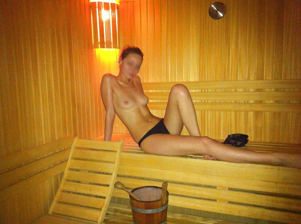 5P Amatur girlfriend nude in public sauna