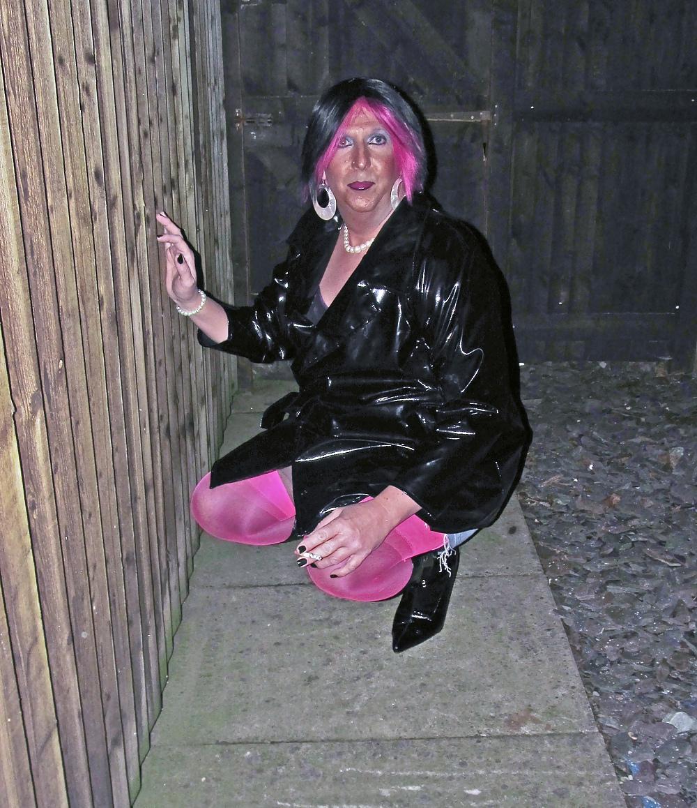 18P Pink n Black PVC