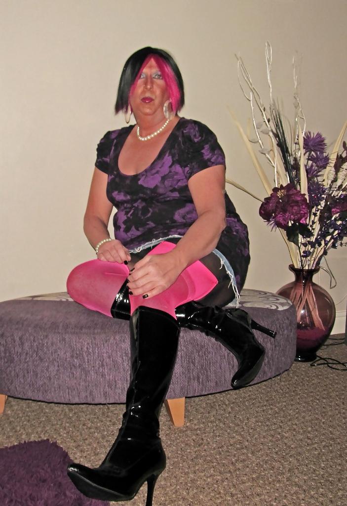 18P Pink n Black PVC