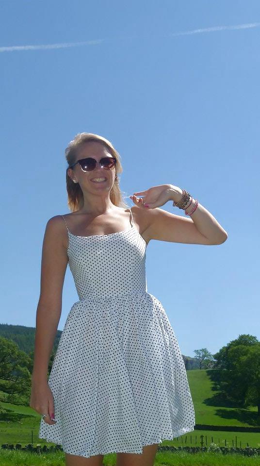 14P Sexy Blonde Bitch WWYD