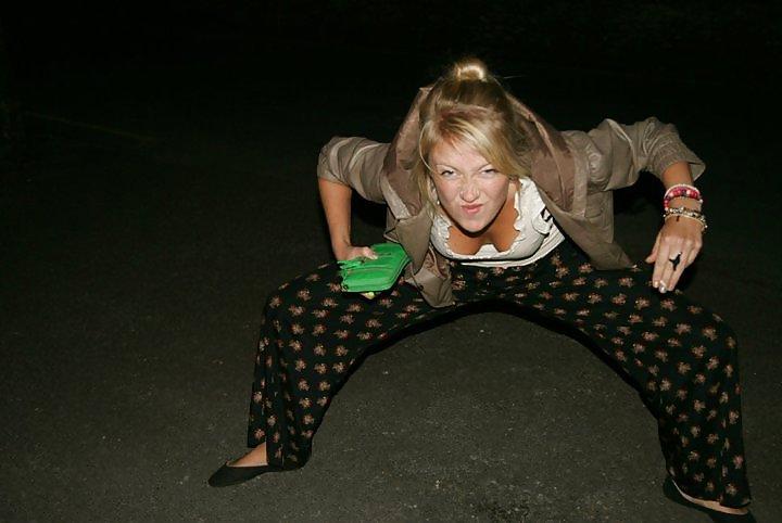 14P Sexy Blonde Bitch WWYD