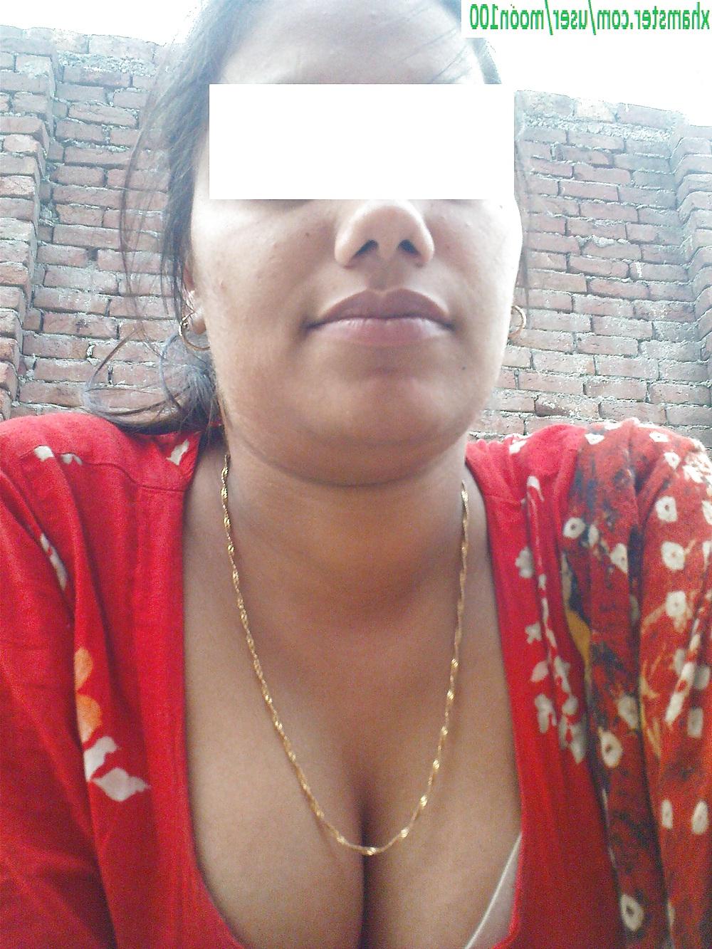 16P PAKI VILLEGE FEMALE