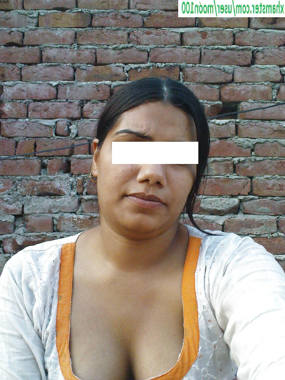 16P PAKI VILLEGE FEMALE