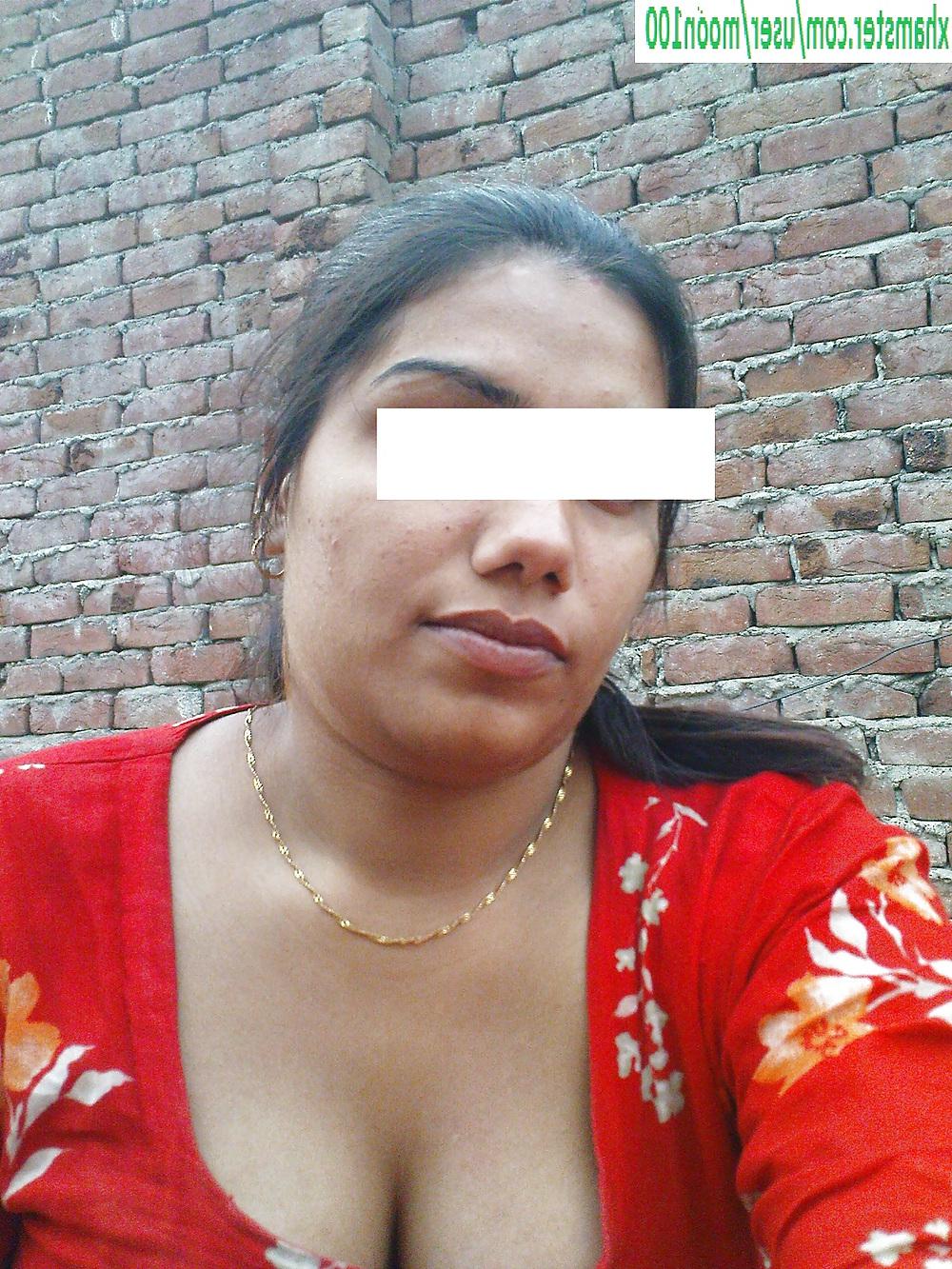 16P PAKI VILLEGE FEMALE