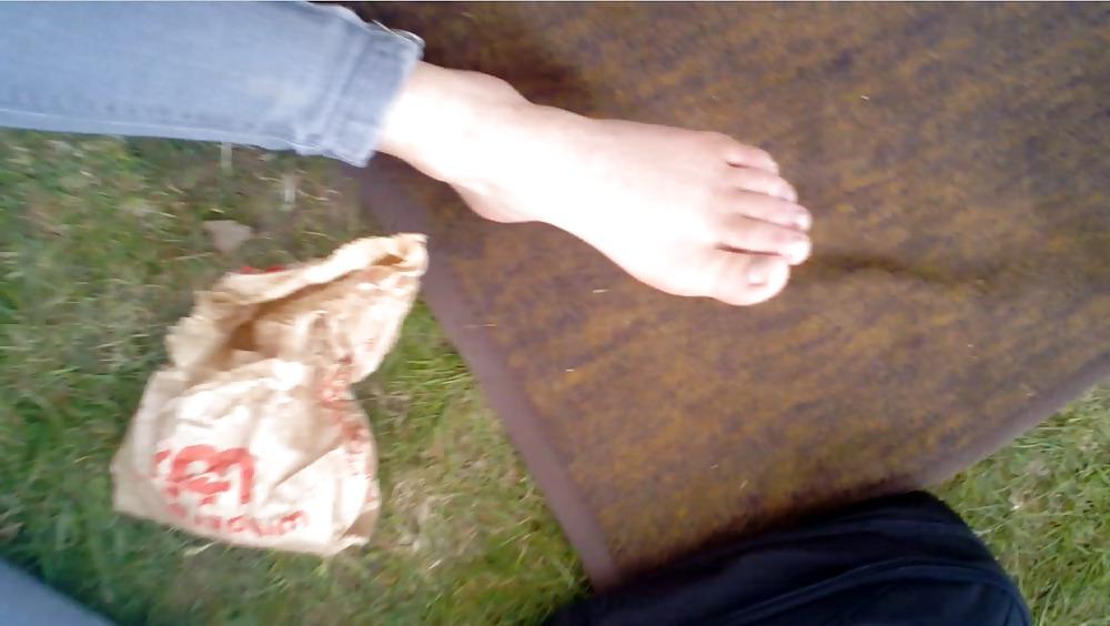 25P Candid voy feet