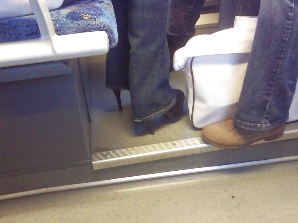 25P Candid voy feet