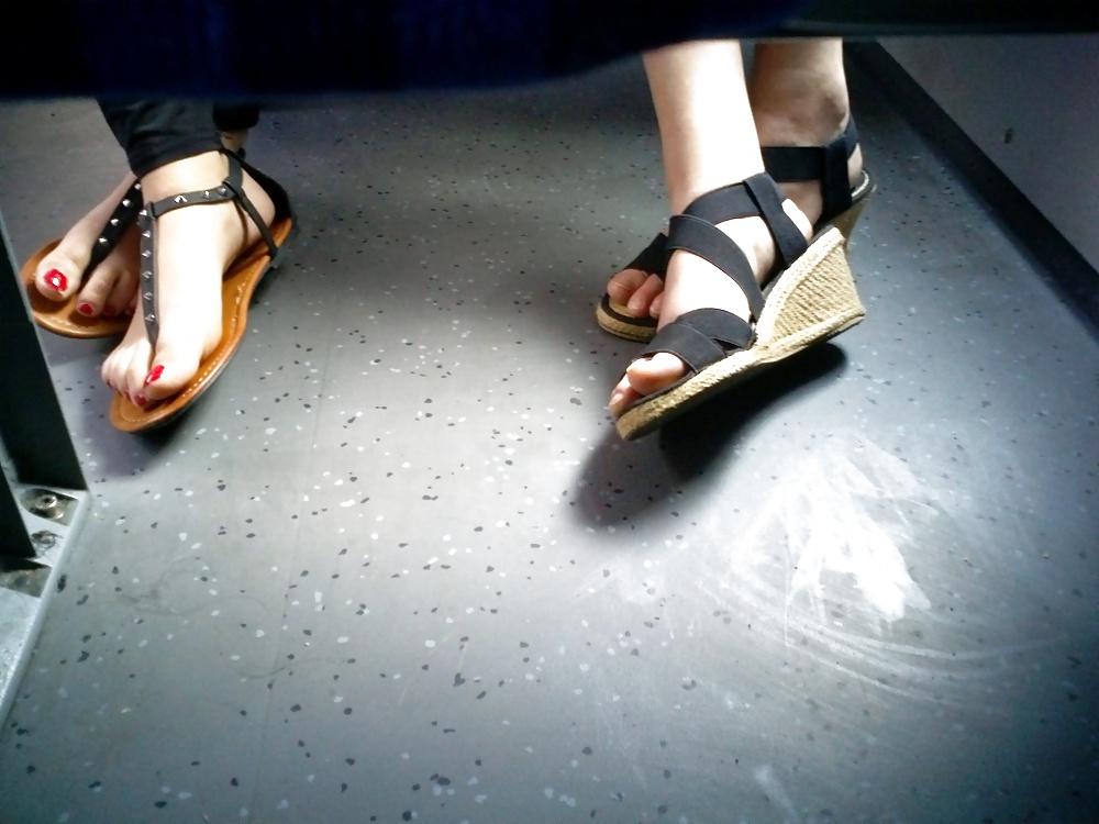 25P Candid voy feet