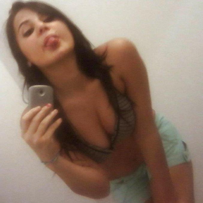 19P Hot teen italin bitch want only CUM