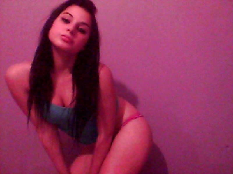 19P Hot teen italin bitch want only CUM