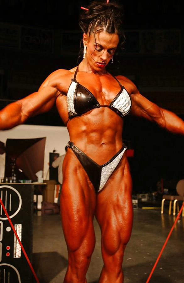 25P Girls with muscles