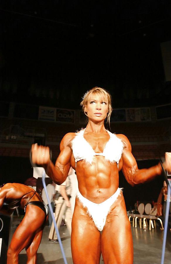 25P Girls with muscles