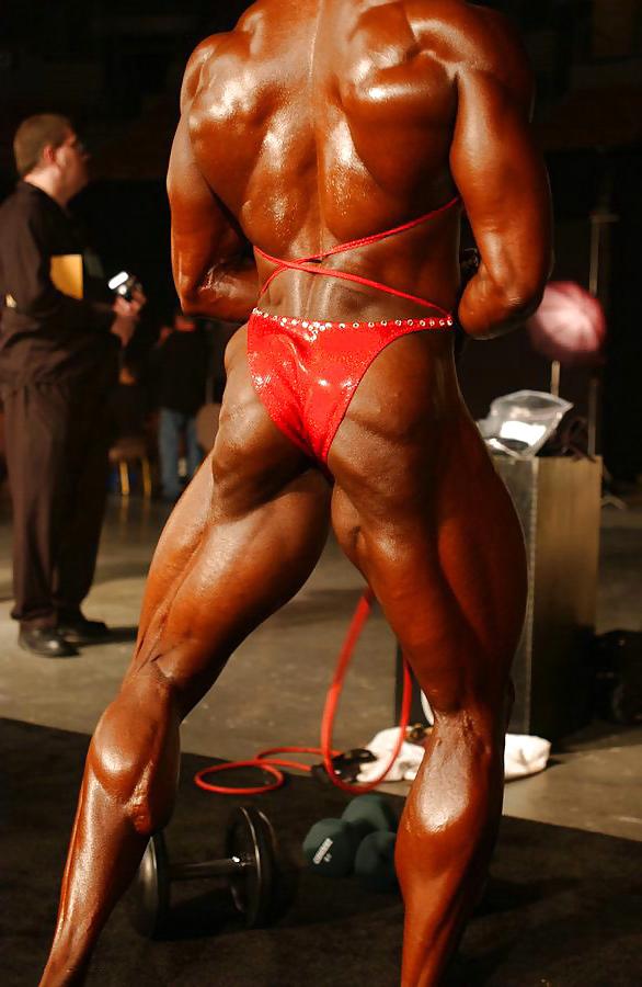 25P Girls with muscles