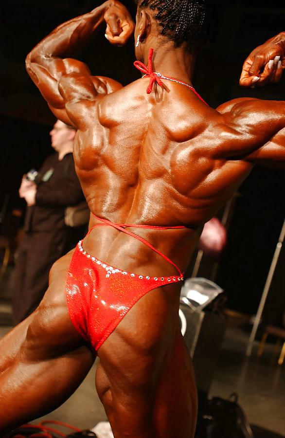 25P Girls with muscles