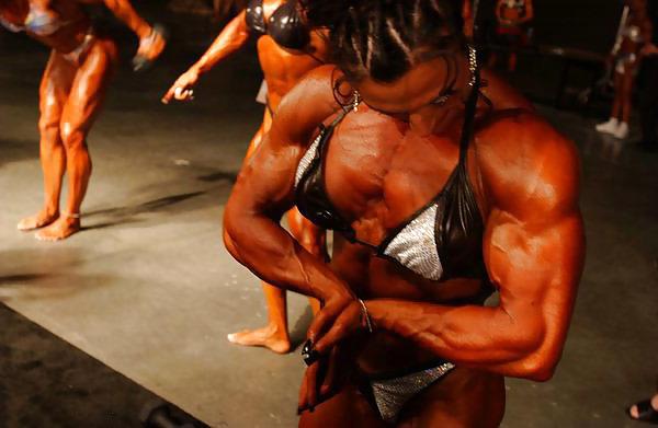 25P Girls with muscles