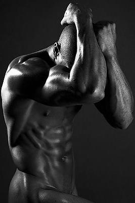 25P Art of male nudes...
