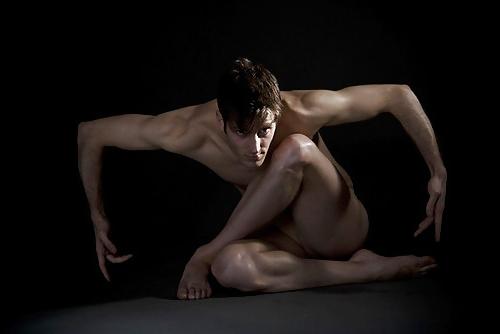 25P Art of male nudes...