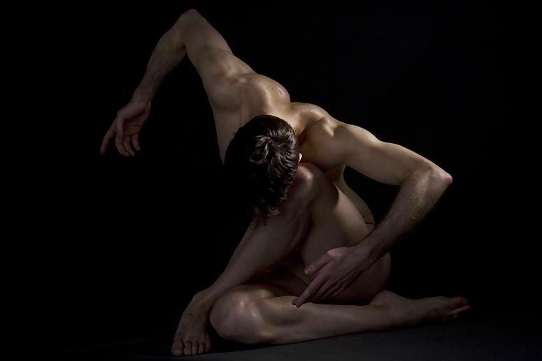 25P Art of male nudes...