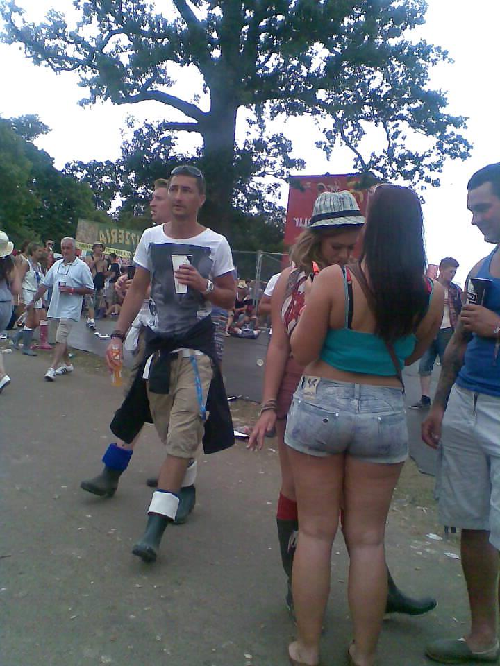 25P 100 Big British Asses