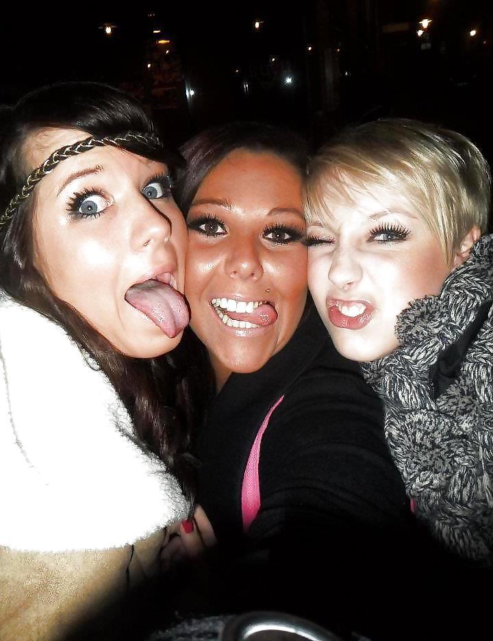 15P Which bitch to fuck - choose and comment 2 !!!