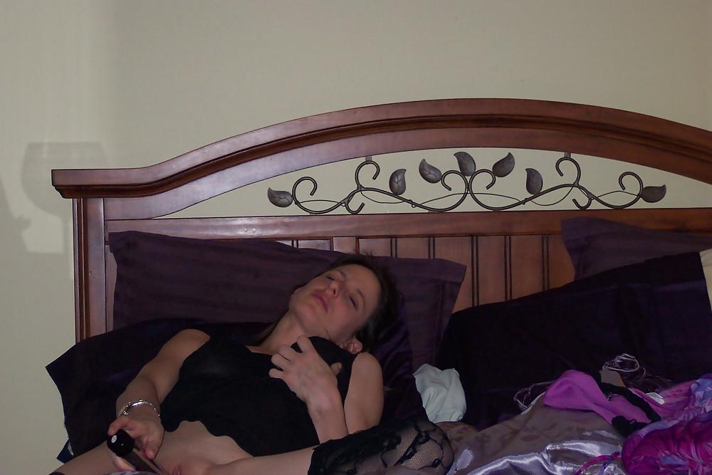 15P Phone sex and dildo play