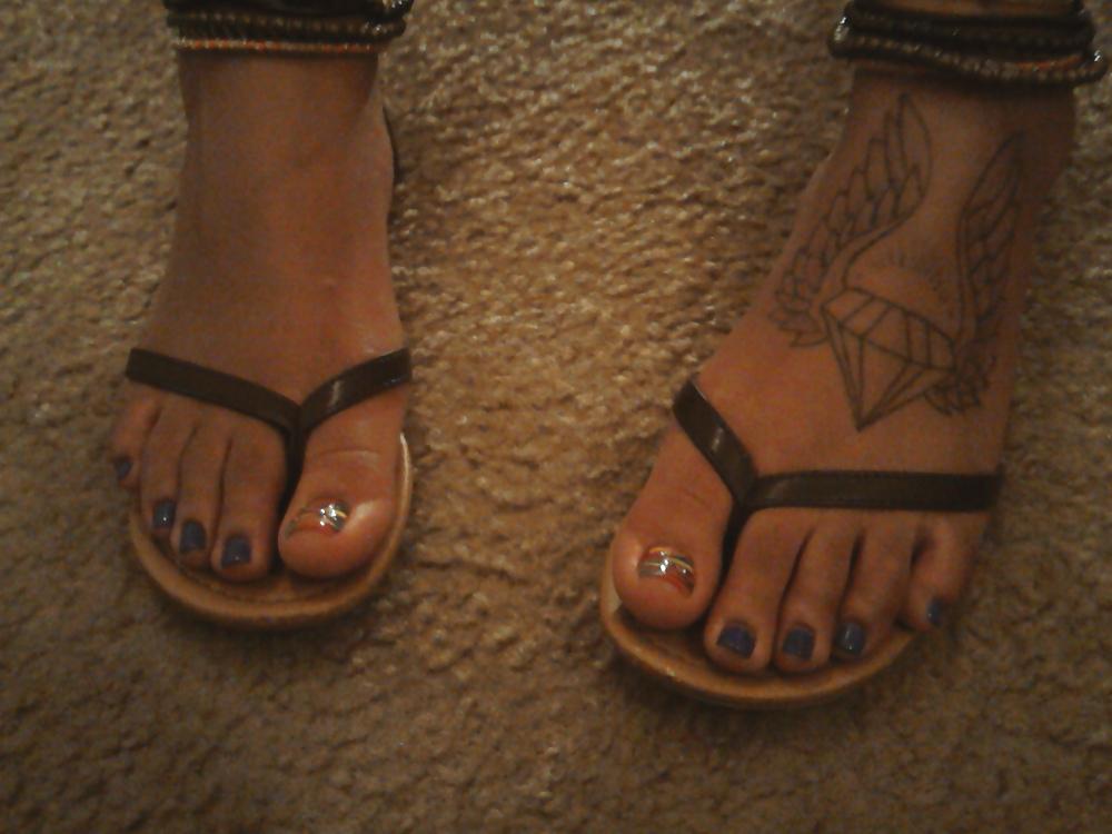 7P Young Sexy Asian Cambodian Feet and Toes
