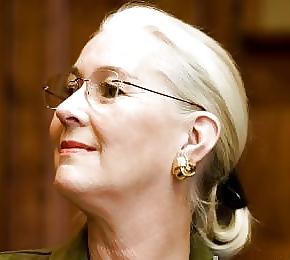25P Ladies in glasses