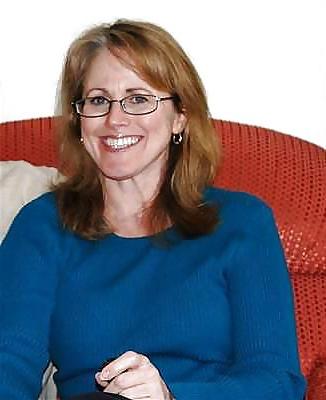 25P Ladies in glasses