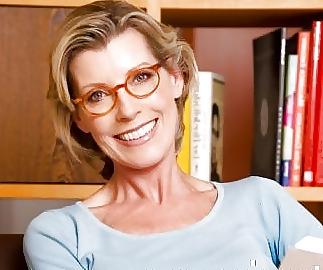 25P Ladies in glasses