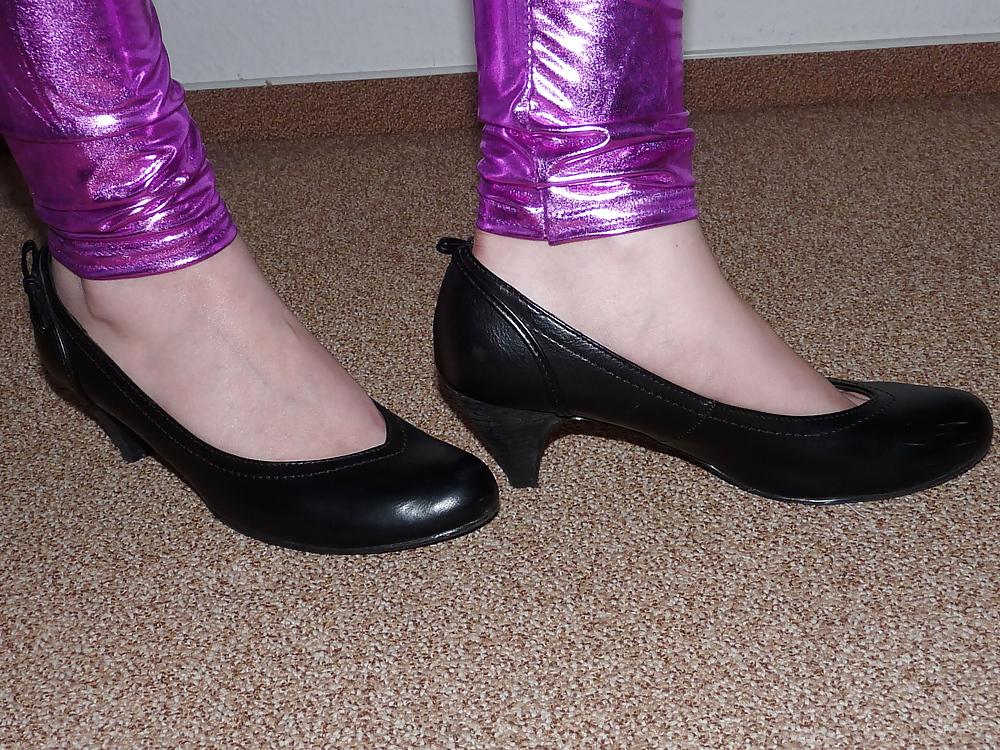 5P Wifes shoes heels pink toes purple leggins