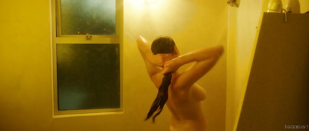 13P LINDSAY LOHAN TOPLESS AND OTHER SEXY PICS !!