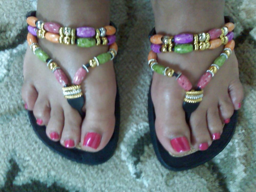 22P Amateur feet and toes