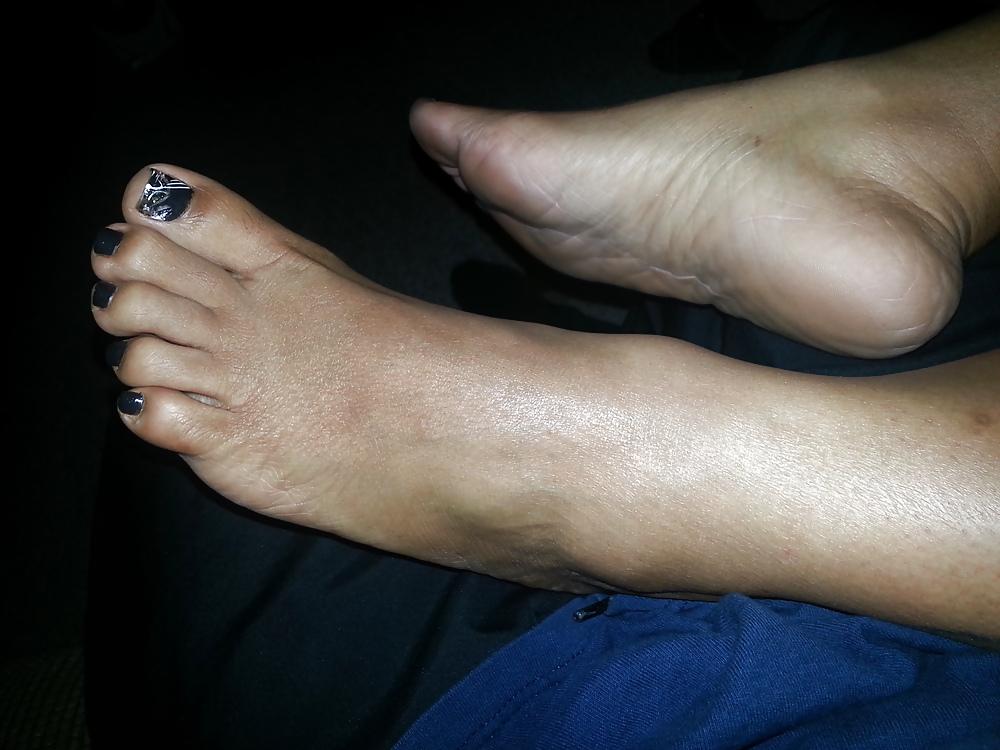 22P Amateur feet and toes