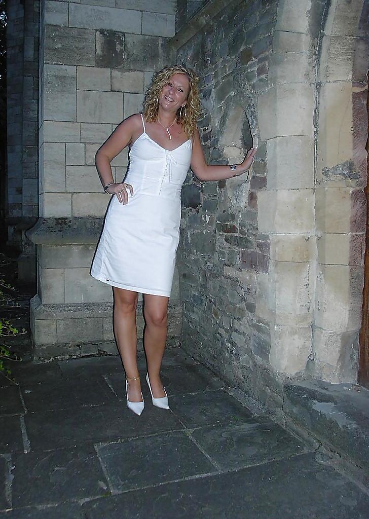 25P Blonde Mature British Wife Toni