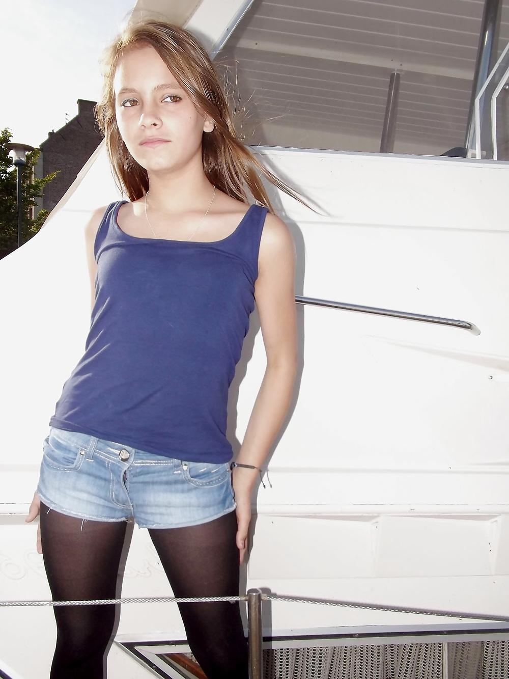 14P Cute french girl
