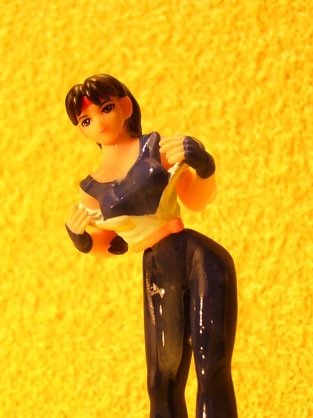 13P Yellow Towel - Art of Fighting: Yuri Sakazaki
